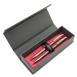 Set elegante y original de bolígrafo y portaminas en tonos negros · Merchandising promocional de Sets escritura y estuches · Koala Rojo