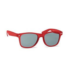 Gafas de sol plástico reciclado, con montura roja transparente en RPET y lentes con protección UV400 · KoalaRojo, Artículo promocional y personalizado