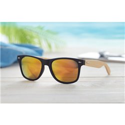 Gafas de sol con patillas de bambú y lentes espejo estilo vintage · KoalaRojo, Artículo promocional y personalizado