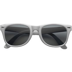 Clásicas gafas de sol en plateadas fabricadas en PC y PVC de lentes negras con protección UV400 · KoalaRojo, Artículo promocional y personalizado