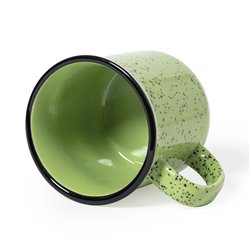 Taza vintage moteada de cerámica con exterior moteado, interior a juego y borde negro. Ejemplo en verde · KoalaRojo, Artículo promocional y personalizado