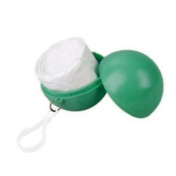 Poncho transparente de lluvia en llavero bola con mosquetón. Ejemplo verde · KoalaRojo, Artículo promocional y personalizado