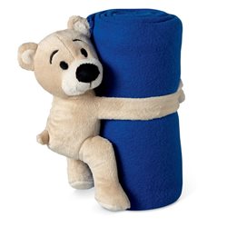 Manta polar azul con osito de peluche abrazado a la manta y sujeto con velcro